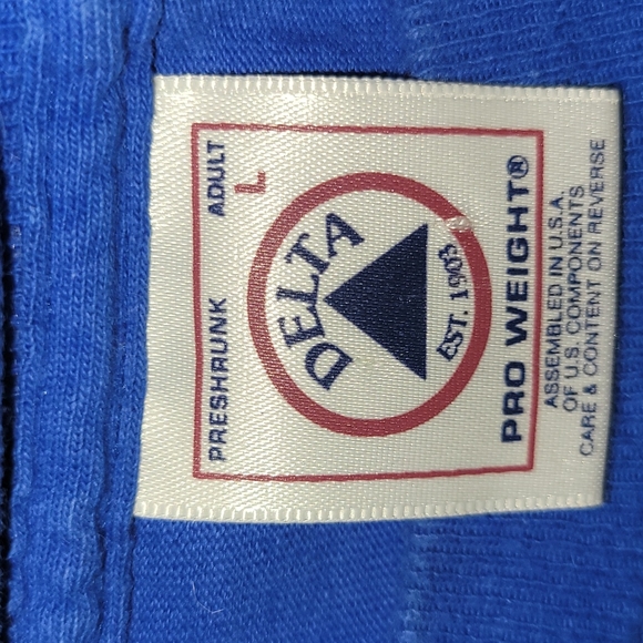 Vintage. Made in USA. 90s. Dallas Mavericks. Delta T shirt. Size Large. - Picture 3 of 10